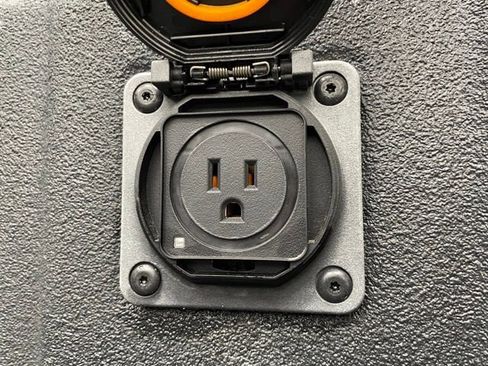 Certified 2024 GMC Canyon AT4 w/ AT4 Premium Package image 17