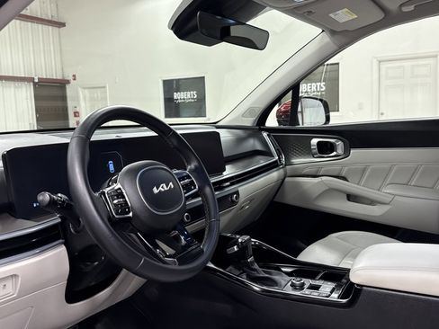 Used 2024 Kia Sorento SX image 6