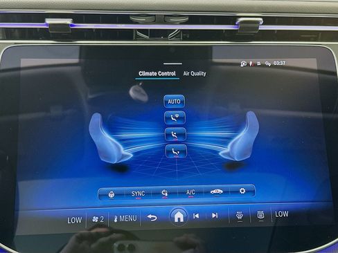 Used 2025 Mercedes-Benz E 350 4MATIC Sedan image 17