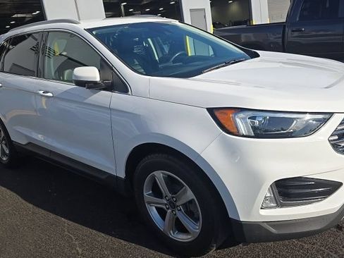 Used 2022 Ford Edge SEL w/ Convenience Package AWD/4WD image 2