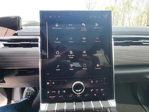 New 2025 GMC Sierra EV Denali image 24