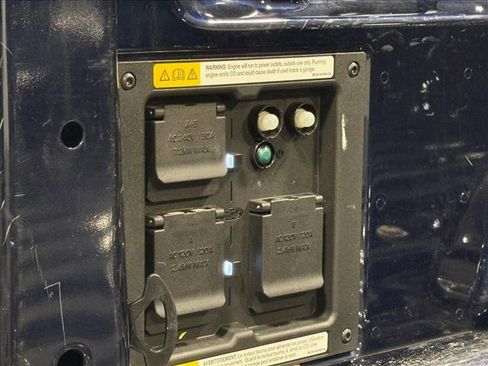 Used 2023 Ford F150 Lariat w/ Max Trailer Tow Package image 16