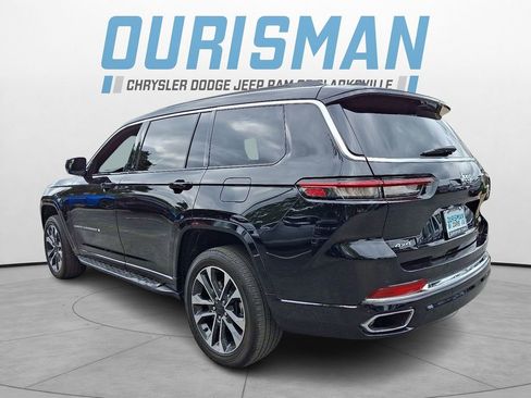 Used 2024 Jeep Grand Cherokee L Overland w/ Luxury Tech Group IV AWD/4WD image 4