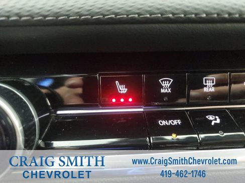 Used 2025 Chevrolet Equinox LT FWD image 26