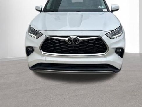 Used 2022 Toyota Highlander Platinum AWD/4WD image 15