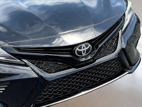 Used 2019 Toyota Camry SE FWD image 31