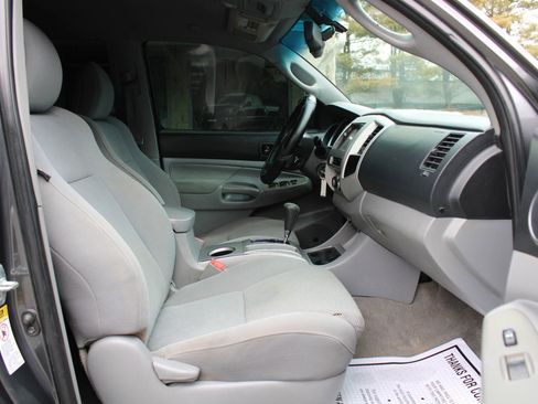 Used 2011 Toyota Tacoma PreRunner w/ TRD Sport Pkg w/JBL Audio image 7