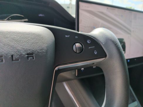 Used 2023 Tesla Model X AWD/4WD image 19