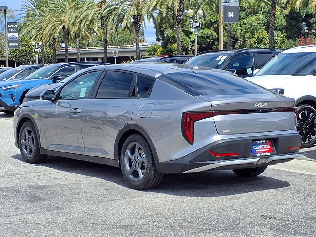 Certified 2025 Kia K4 FWD image 3