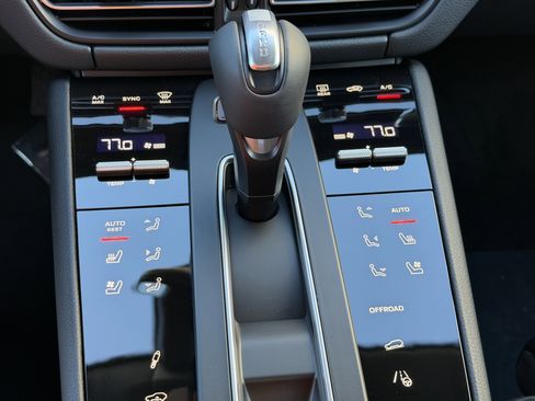 New 2026 Porsche Macan S image 31