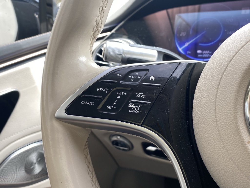 Certified 2022 Mercedes-Benz EQS 580 4MATIC Sedan image 11