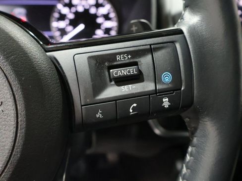 Used 2023 Nissan Rogue SV w/ SV Premium B Package image 40