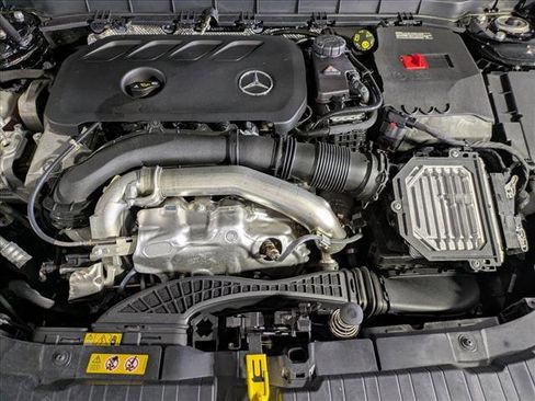 Certified 2025 Mercedes-Benz GLB 250 image 25