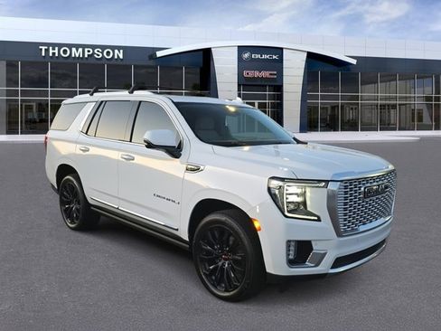 Used 2021 GMC Yukon Denali w/ Denali Premium Package image 1