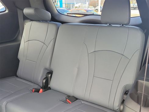 Used 2023 Buick Enclave Essence w/ Experience Buick Package image 14