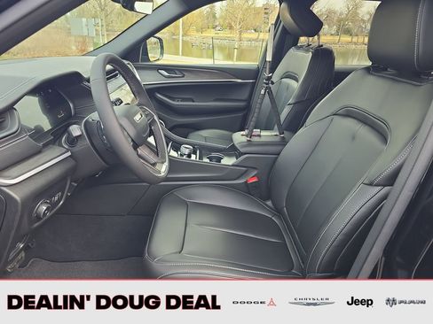 New 2026 Jeep Grand Cherokee Limited w/ Limited Altitude Package AWD/4WD image 9
