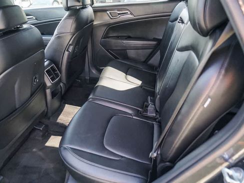 Certified 2025 Kia Sportage EX FWD image 17