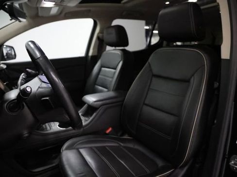 Used 2021 GMC Acadia Denali w/ Denali Ultimate Package image 16