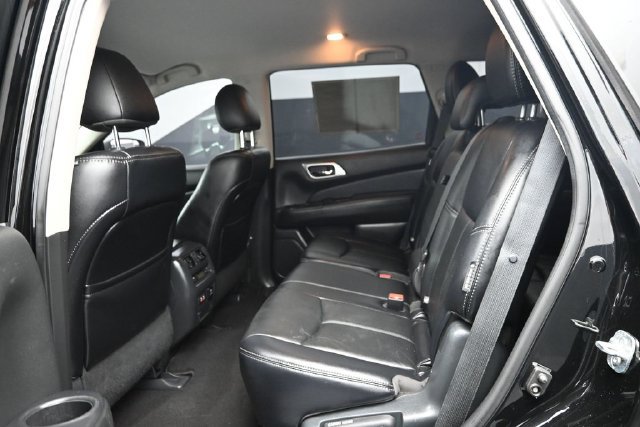 Used 2020 Nissan Pathfinder SL FWD image 8