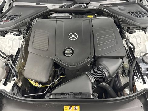 Used 2025 Mercedes-Benz E 350 4MATIC Sedan image 10