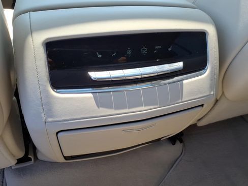 Certified 2022 Cadillac Escalade ESV Premium Luxury Platinum AWD/4WD image 15