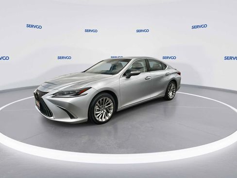 Used 2023 Lexus ES 300h w/ Luxury Package FWD image 4