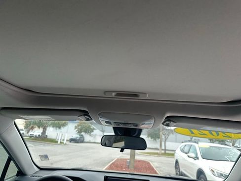 Used 2022 Toyota RAV4 XLE image 21