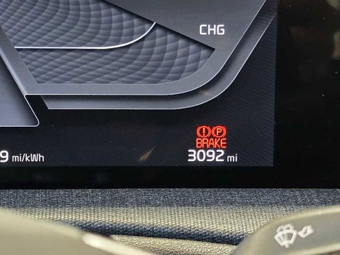 Used 2024 Kia EV6 Wind image 26