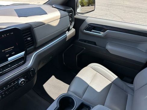 Used 2024 GMC Sierra 1500 SLT RWD image 25