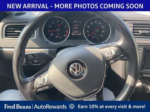 Used 2018 Volkswagen Jetta SE FWD image 11