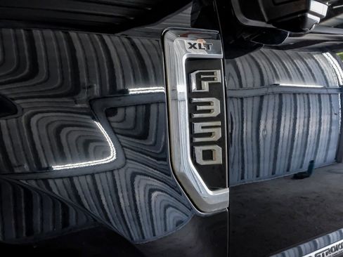 Used 2022 Ford F350 XLT w/ XLT Premium Package image 52