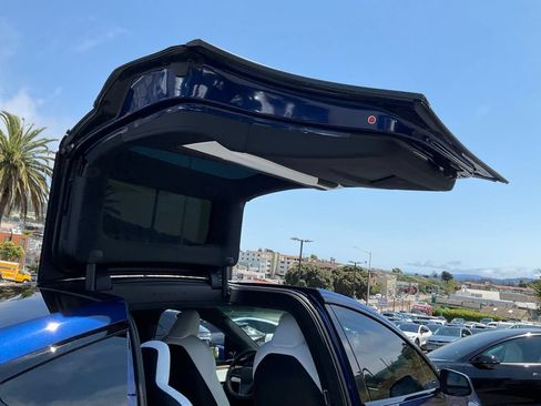 Used 2023 Tesla Model X AWD/4WD image 57