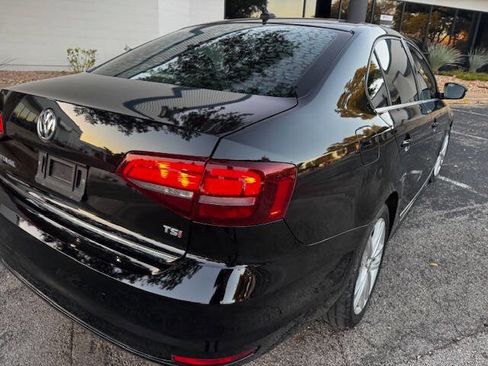 Used 2017 Volkswagen Jetta SEL image 9