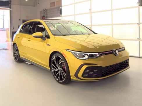 Used 2022 Volkswagen GTI Autobahn FWD image 4