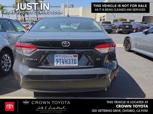 Used 2025 Toyota Corolla LE FWD image 3