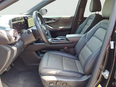 Certified 2025 Chevrolet Equinox LT w/ Convenience Package II FWD image 14