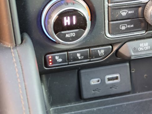 Used 2022 Chevrolet Tahoe High Country image 31