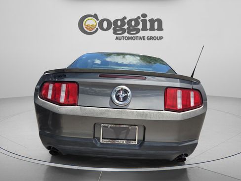 Used 2011 Ford Mustang Premium w/ Comfort Pkg RWD image 4
