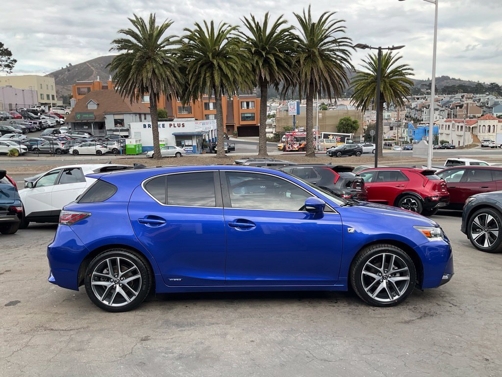 Used 2014 Lexus CT 200h w/ F Sport w/Nuluxe Interior FWD image 3