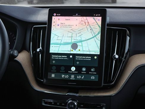 New 2026 Volvo XC60 B5 Plus AWD/4WD image 22