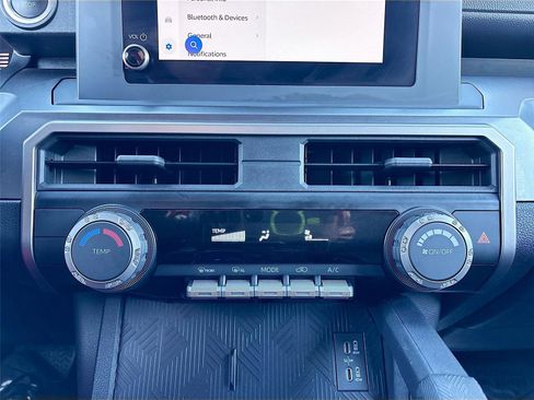 Used 2025 Toyota 4Runner SR5 image 17