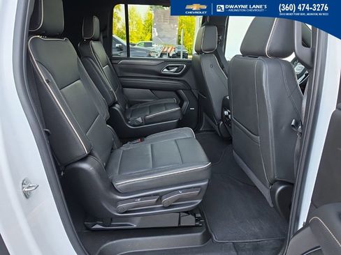 Used 2024 GMC Yukon XL SLT w/ SLT Luxury Package AWD/4WD image 34