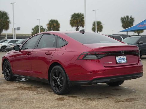 Used 2025 Honda Accord SE image 4
