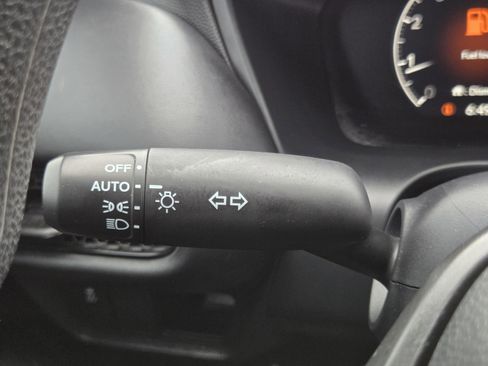 Certified 2025 Honda HR-V LX image 18