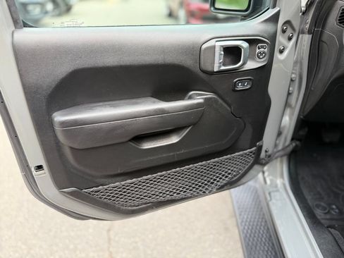 Used 2022 Jeep Wrangler Unlimited Sport AWD/4WD image 20