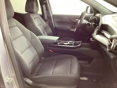 Used 2026 Chevrolet Equinox LT AWD/4WD image 18