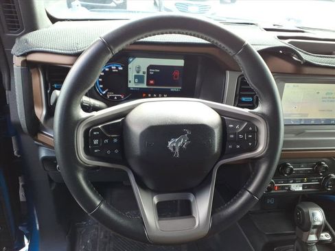 Used 2023 Ford Bronco Outer Banks image 8