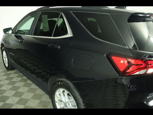 Used 2023 Chevrolet Equinox LT image 17