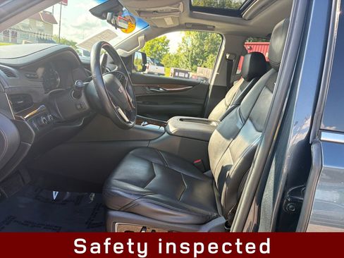 Used 2020 Cadillac Escalade ESV Luxury AWD/4WD image 11