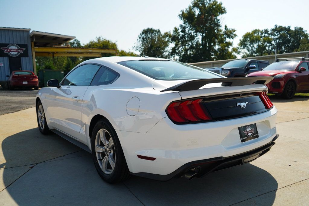 Used 2020 Ford Mustang Coupe RWD image 4